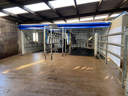 Fabrication et r&eacute;paration de b&acirc;ches agricoles et housses de protection en Moselle dans le Grand Est Montigny-l&egrave;s-Metz 2