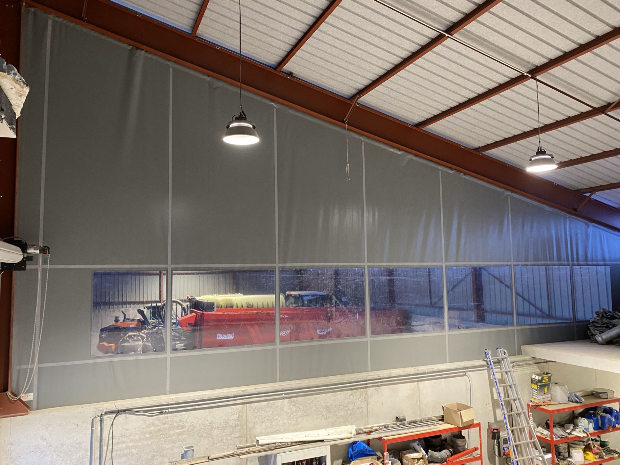 Fabrication et r&eacute;paration de b&acirc;ches industrielles et de b&acirc;ches pour chapiteau en Moselle dans le Grand Est Amn&eacute;ville 3